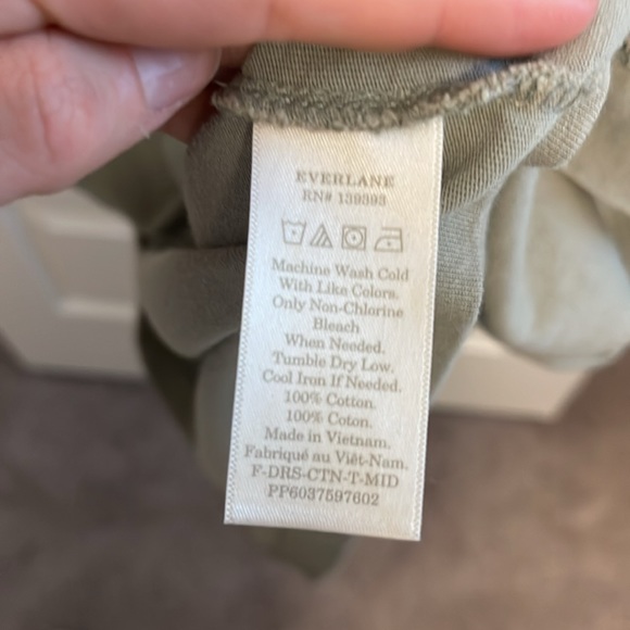 Olive Everlane T-Shirt Dress - Picture 3 of 3